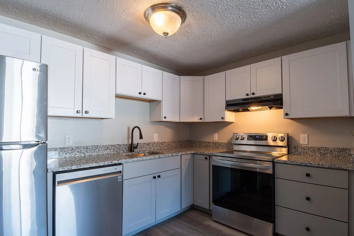 Building Photo - 535 Calef Rd #17