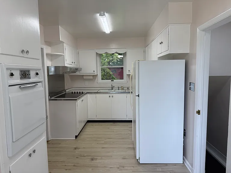 5460 Ten Oaks Rd — Photo 9