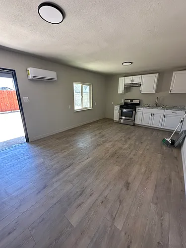 16145 I St #2 Photo 1