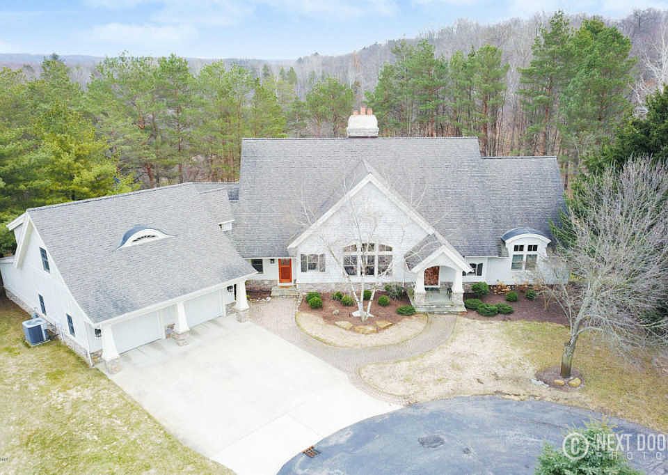 1st image of 5625 Sanctuary Dr NE #29