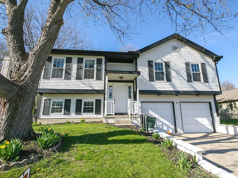 1080 Arapaho Ave — Photo 1