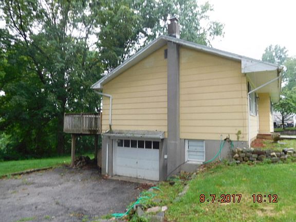 5th image of 22 Black Oak Dr