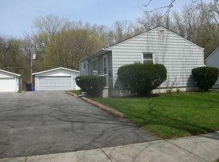 1377 Judge Pl, Waukegan, IL 60085