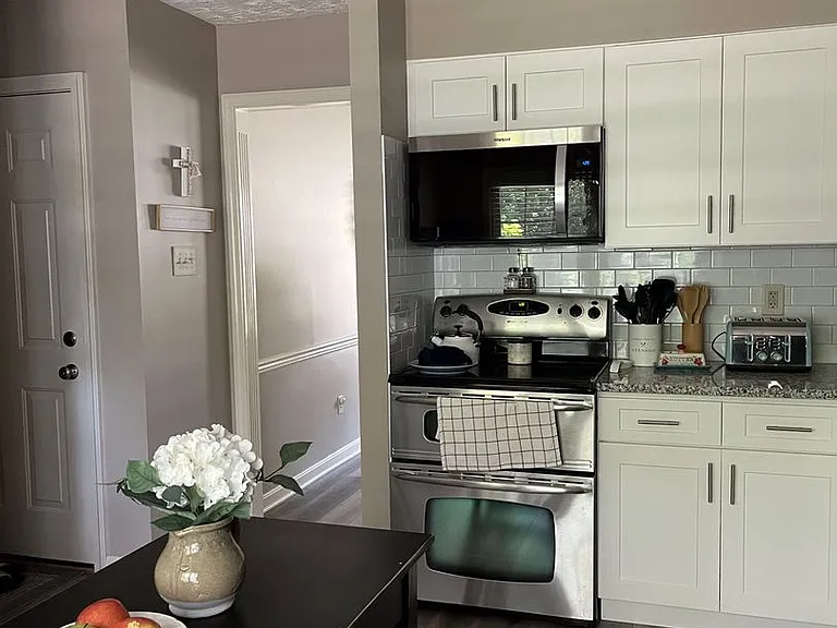 1612 Clear Brook Dr — Photo 10