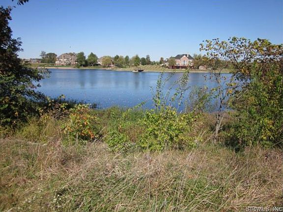 4th image of 5301 White Oak Dr