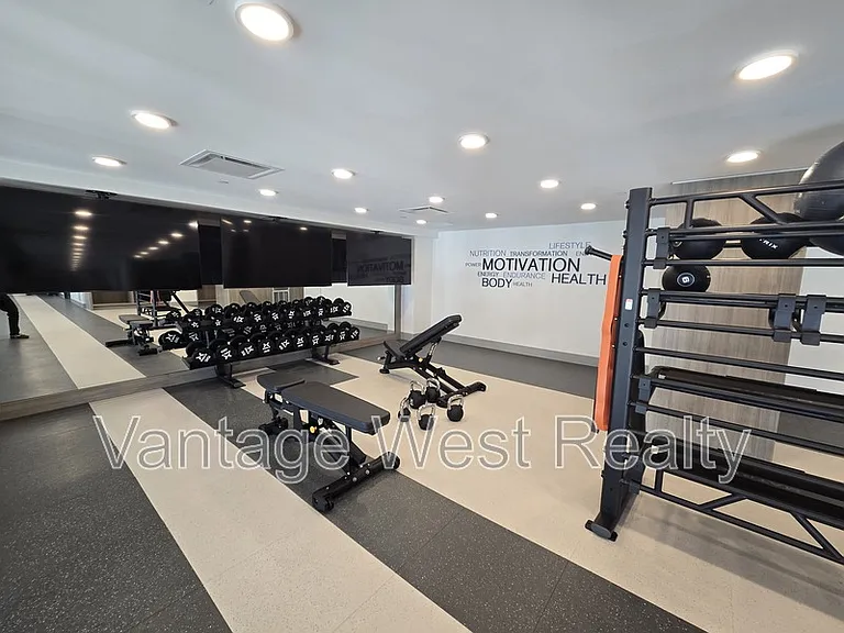 3700 Capozzi Rd #901 — Photo 30