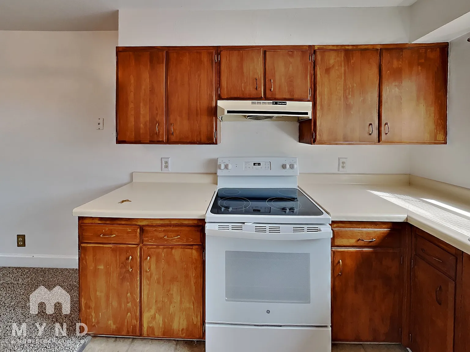 3 bed, 1.5 bath, 1220 sqft, $1,935 — Photo 4
