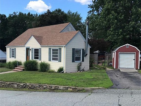 2nd image of 12 Hope View St