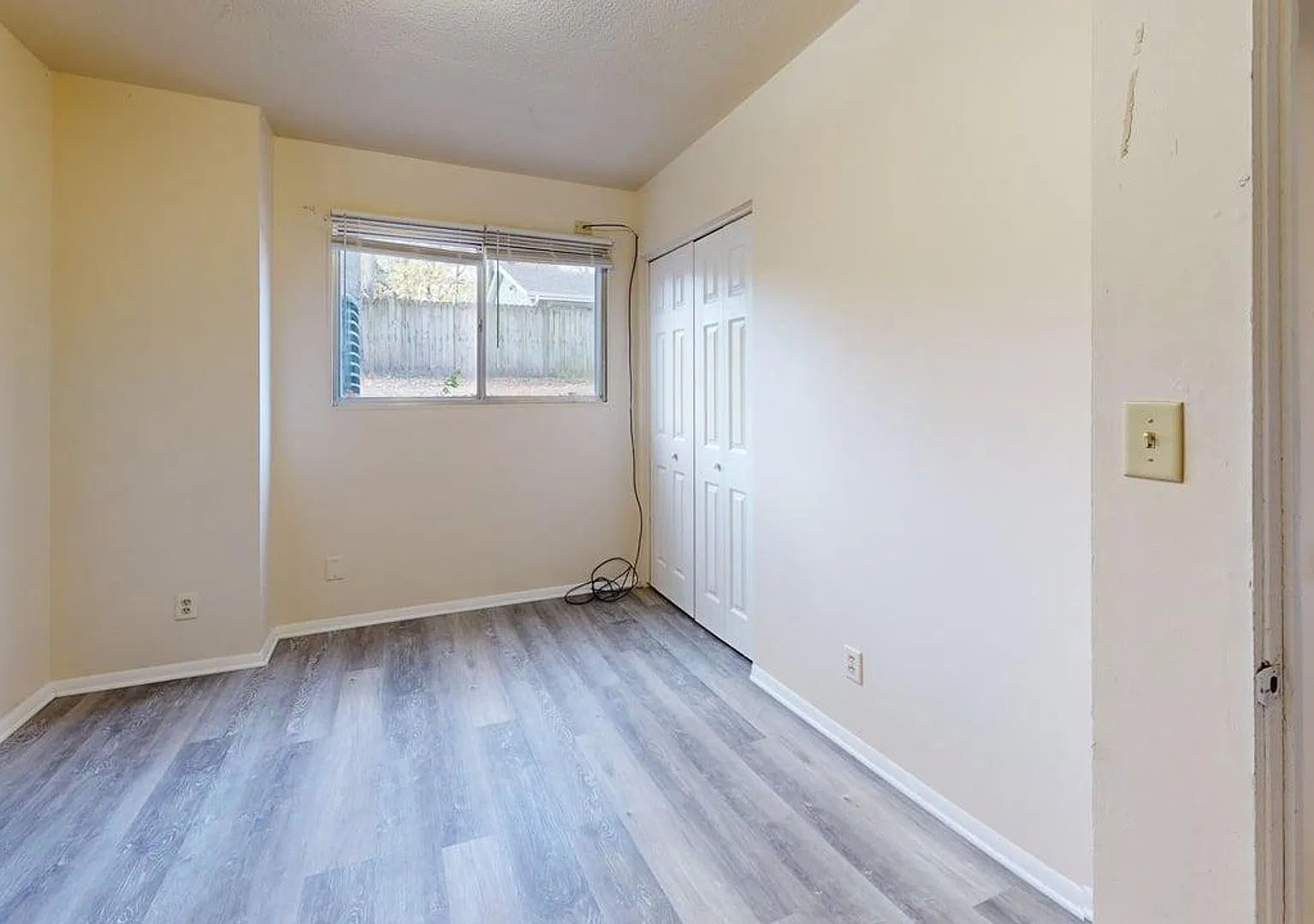 Downtown, Affordable, Secure Building — Photo 4