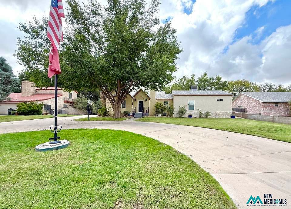 1st image of 503 W Riverside Dr #3