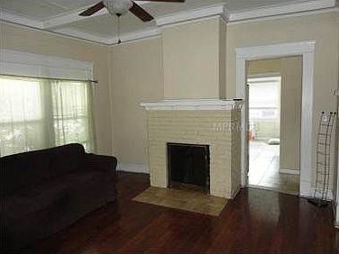 4th image of 6217 S Main Ave