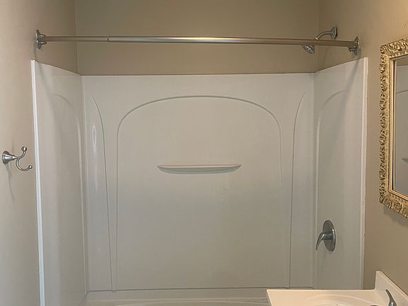 4th image of 32-34 S Park Ave #2