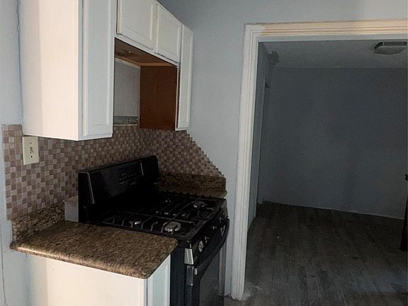 4th image of 4116 Castor St