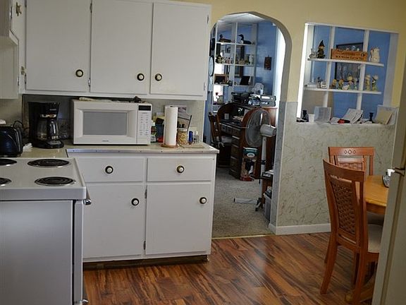 5th image of 18 E Stephenson Ave