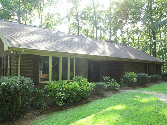 1st image of 2405 Creekridge Dr