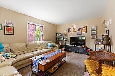 5th image of 7126 Vineland Pl #7126