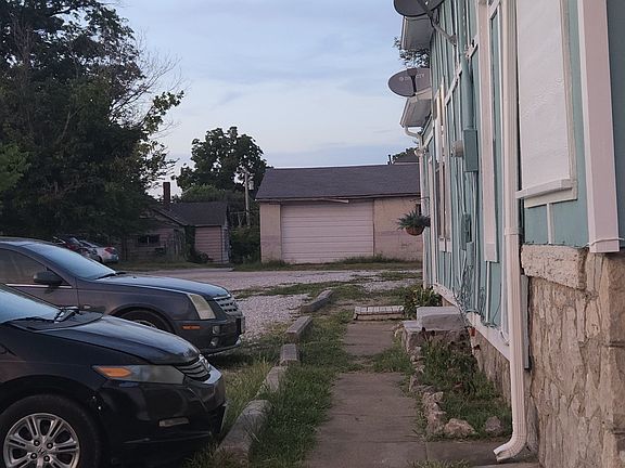 5th image of 332 W Coler St APT 2