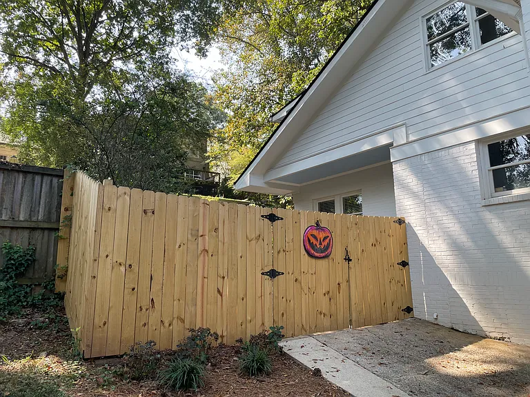 1073 Reeder Cir NE — Photo 8