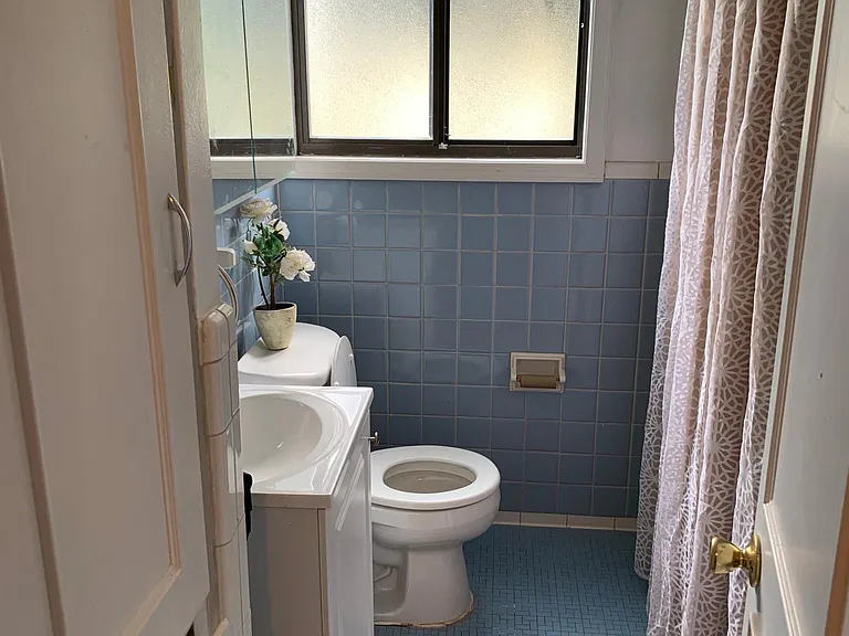 25943 Woodward Ave #101 — Photo 5