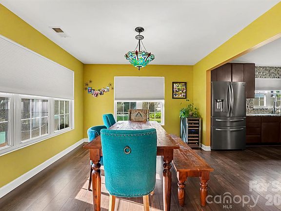 3rd image of 3467 Judith Pl