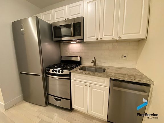 2nd image of 165 E 19th St APT 1S