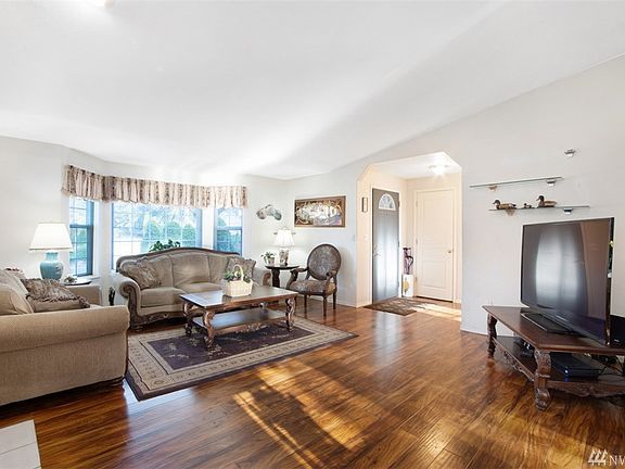 4th image of 20008 110th Avenue Ct E
