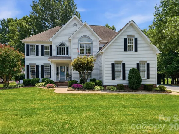 12604 Willingdon Rd, Huntersville, NC 28078