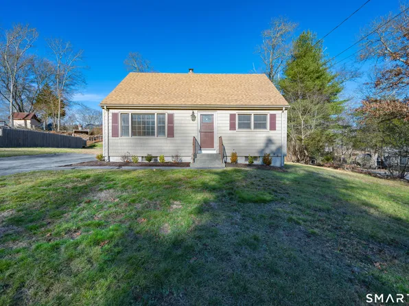 22 Oak Drive, North Stonington, CT 06359