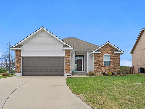 9210 N Kirkwood Ave, Kansas City, MO 64154