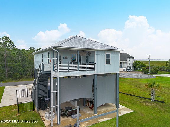 2nd image of 3410 Lumahai Pl