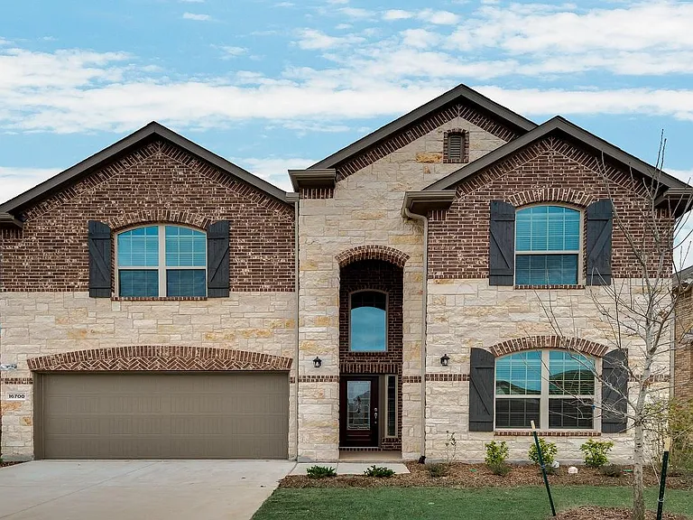 16700 Lincoln Park Ln — Photo 2