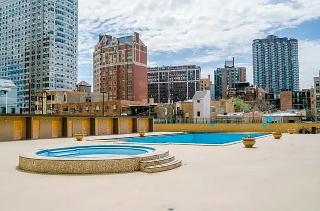 655 W Irving Park Rd #1209 — Photo 16