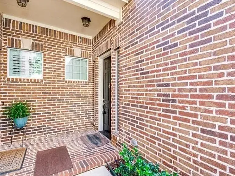 188 Milan St — Photo 18