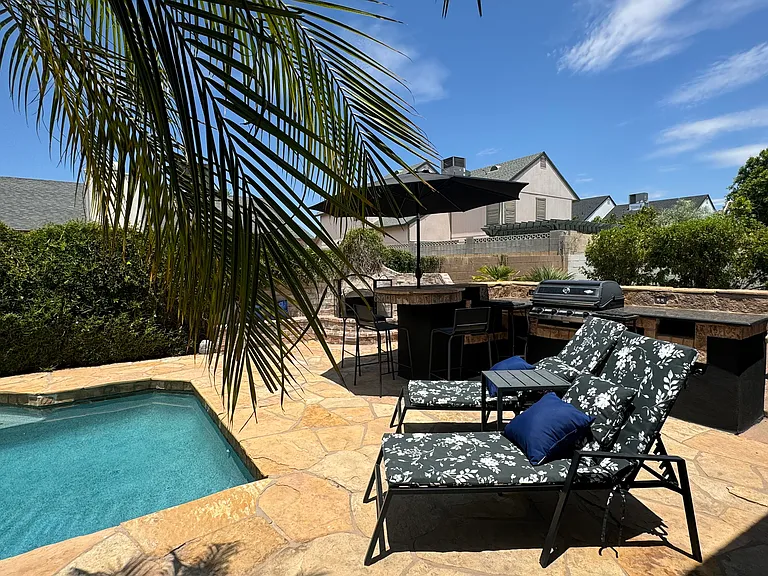 BACKYARD. Gorgeous backyard with stainless steel barbeque, lots of room for entertaining or just relaxing.