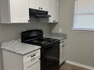 720 W Kenedy Ave #5, Kingsville, TX 78363