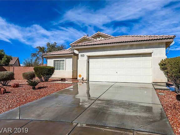 3rd image of 4737 Vincent Hill Ct