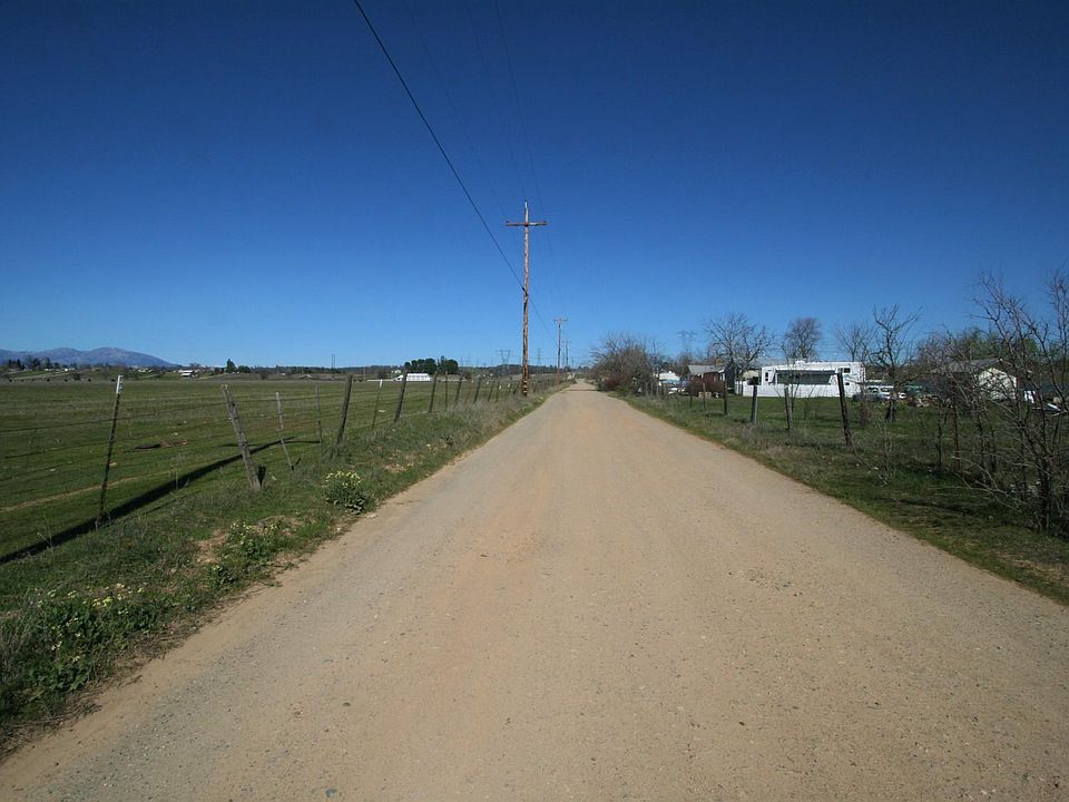 1st image of 3327 Joann Ln