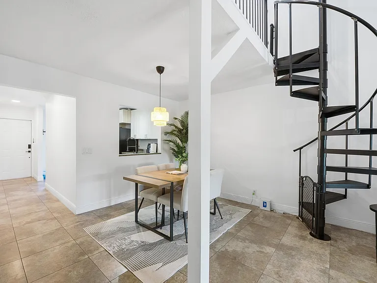 2075 SW 82nd Ave #2075 — Photo 6