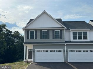 122 Magnolia Dr, Middletown, PA