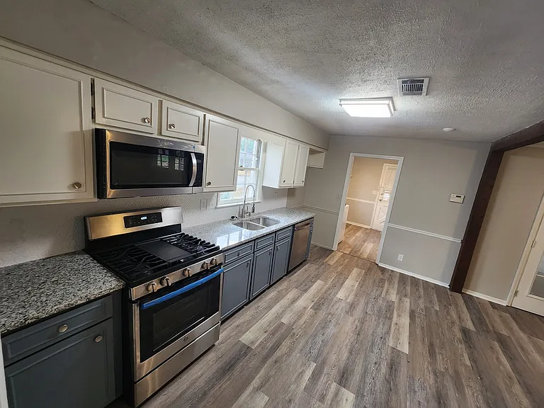 5401 Lichfield Rd — Photo 14