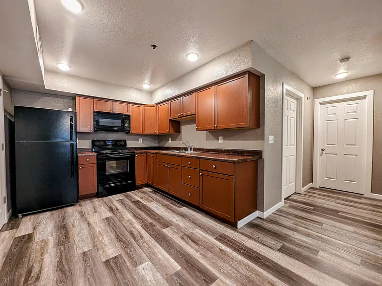 1315 B Ave W #9 — Photo 4