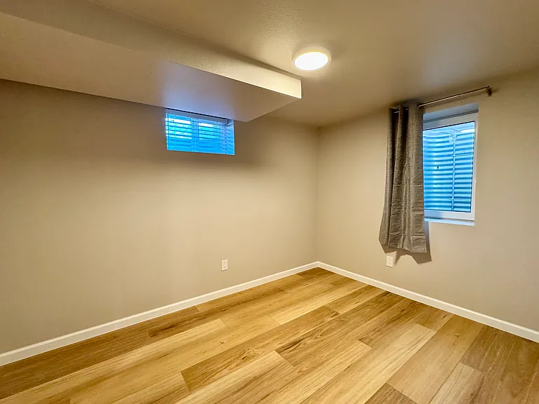 1205 S Grape St — Photo 13