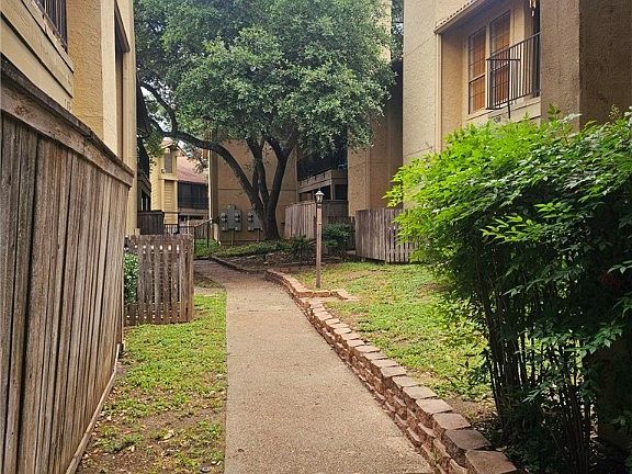 2nd image of 1202 Thorpe Ln APT 714