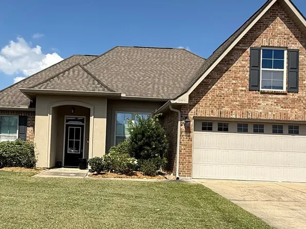 222 Woodhaven Rd, Youngsville, LA 70592