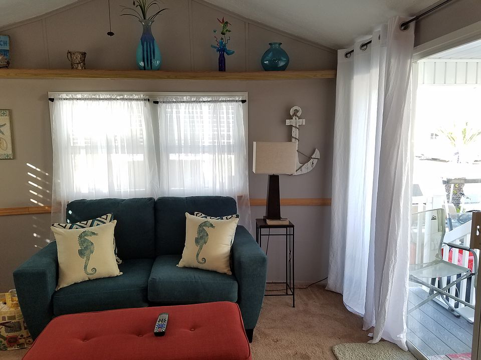 Font living room