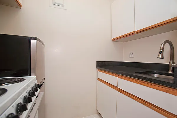 Sold by Barkoff Residential  | media 17