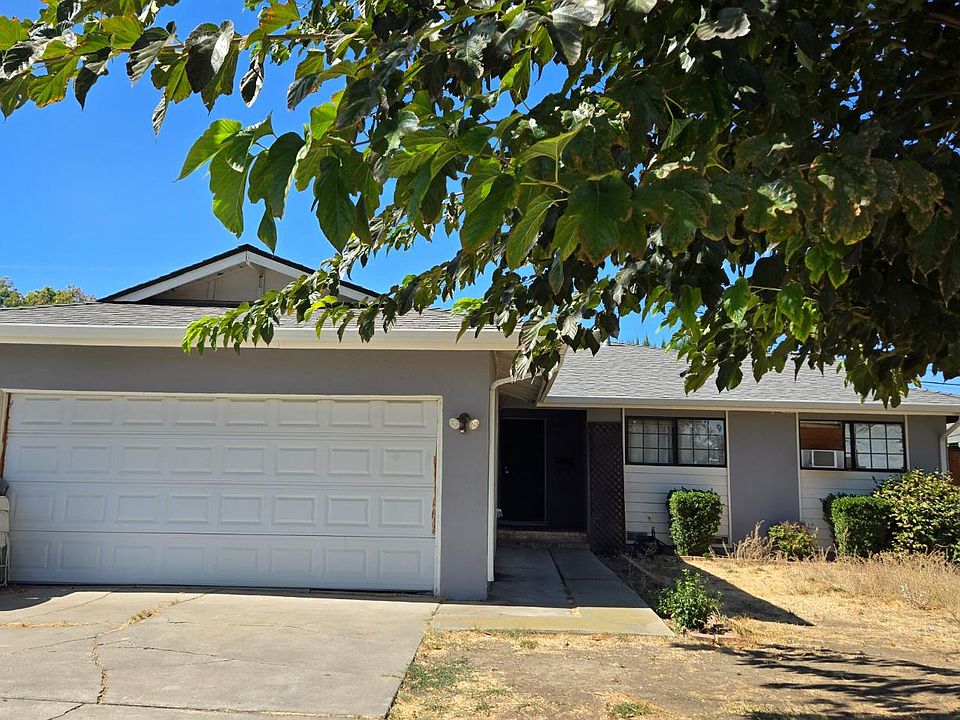 1st image of 2617 Balboa Dr