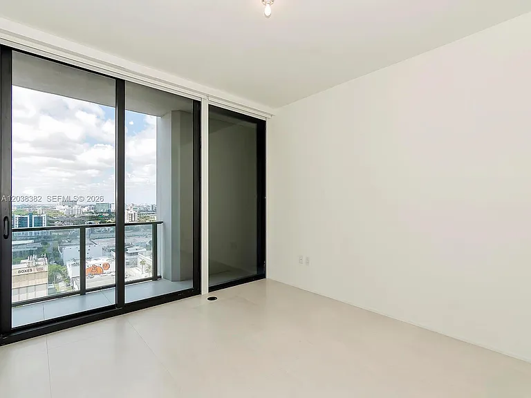 1000 Biscayne Blvd #2002 — Photo 47