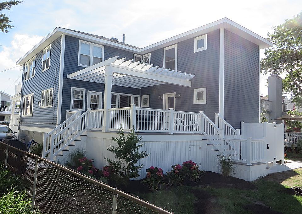 255 89th Rear Deck/Pergola