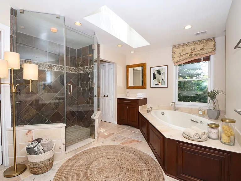 26 Holly Leaf Ct — Photo 30